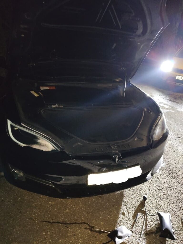 Автомобиль после аварийного открытия